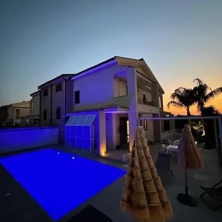 Epipoli Charming And Pool *