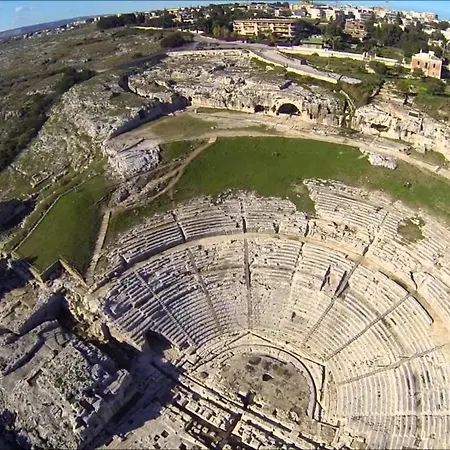 דירה Epipoli Charming And Pool סירקוזה