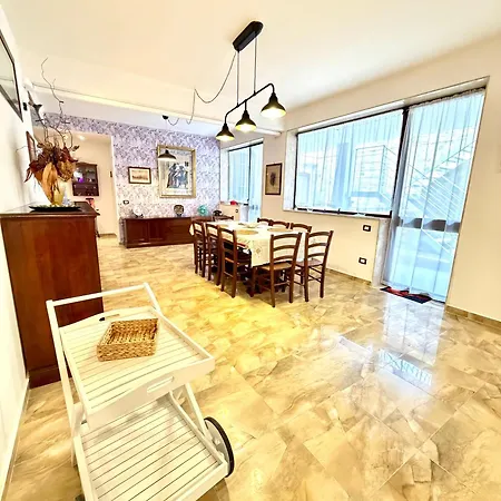 דירה Epipoli Charming And Pool